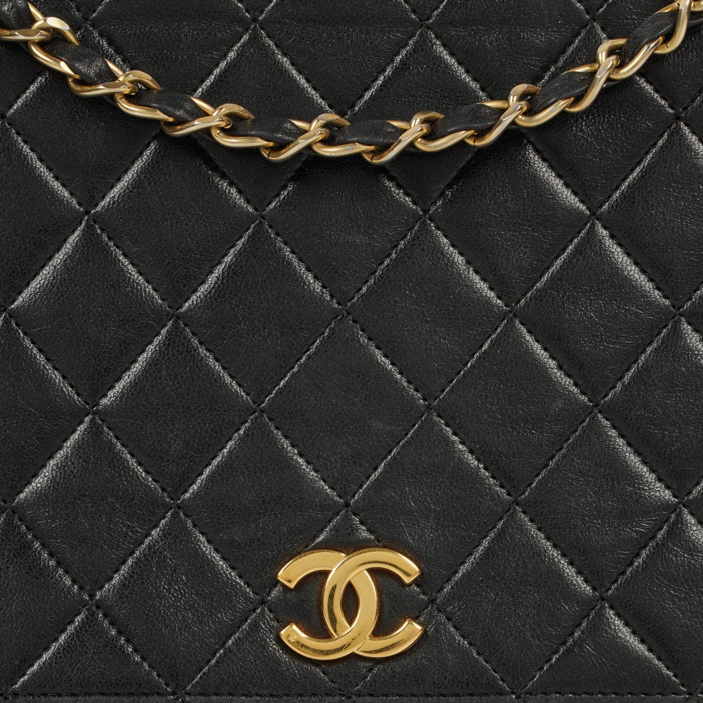 Chanel Classic Full Flap Bag aus schwarzem gestepptem Lammleder mit 24K vergoldeter Hardware