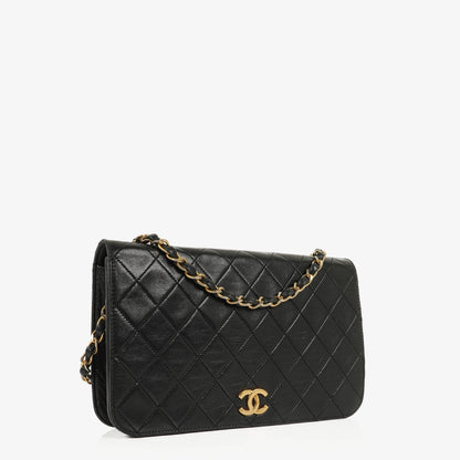 Chanel Classic Full Flap Tasche aus schwarzem gestepptem Lammleder mit 24K vergoldeten Beschlägen