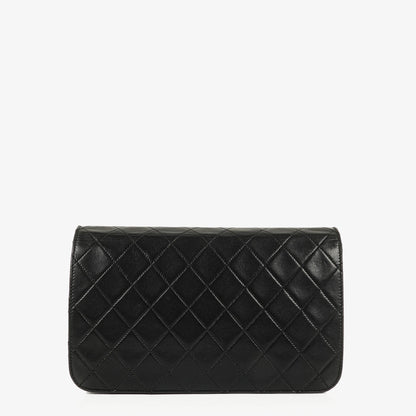 Chanel Classic Full Flap Tasche aus schwarzem gestepptem Lammleder mit 24K vergoldeten Beschlägen
