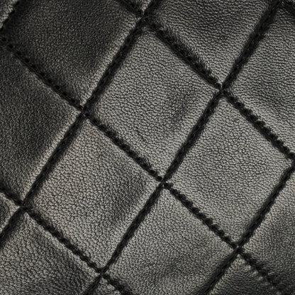 Chanel Classic Full Flap Tasche aus schwarzem gestepptem Lammleder mit 24K vergoldeten Beschlägen