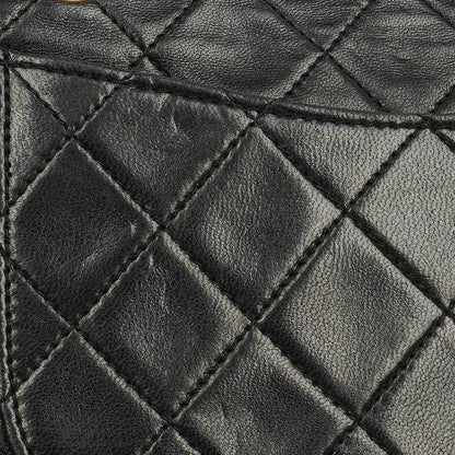 Chanel Vollklappentasche aus schwarzem gestepptem Leder mit 24K vergoldeten Beschlägen