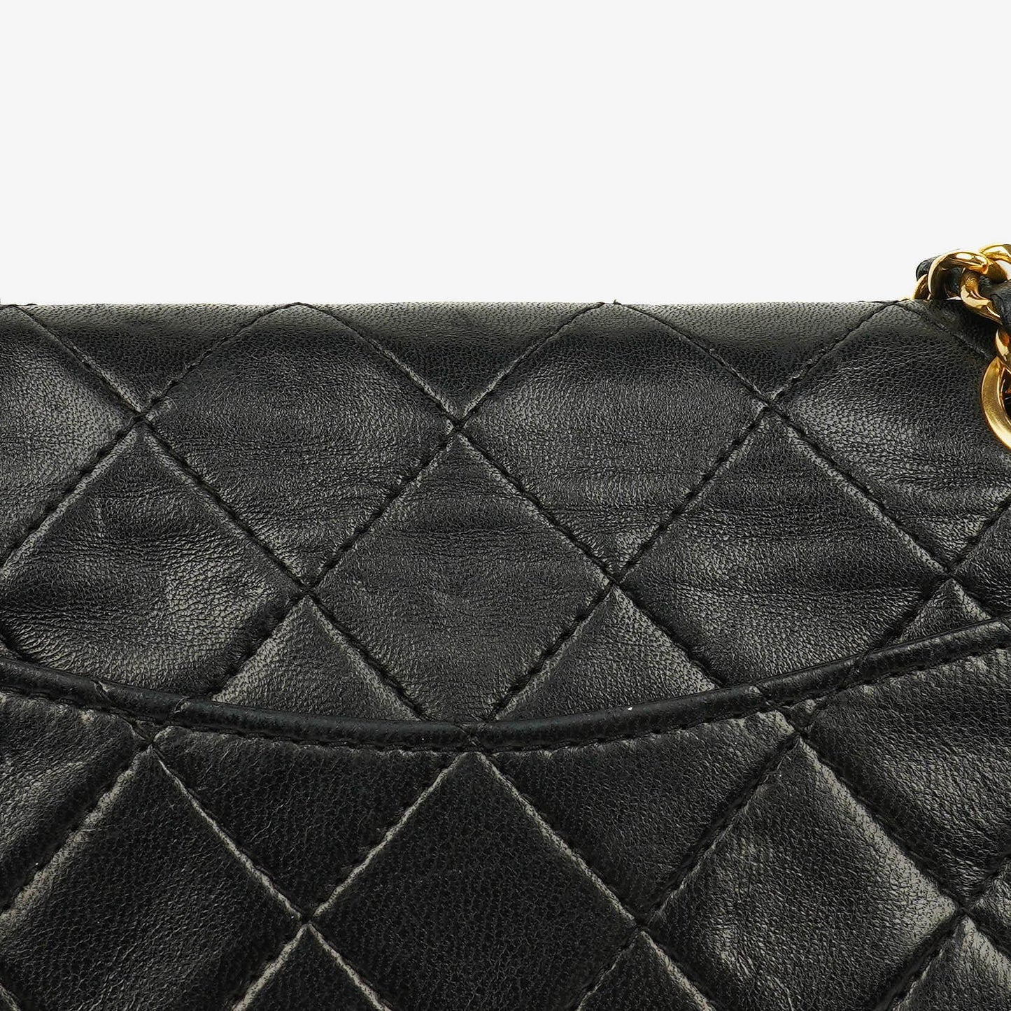 Chanel Vollklappentasche aus schwarzem gestepptem Leder mit 24K vergoldeten Beschlägen