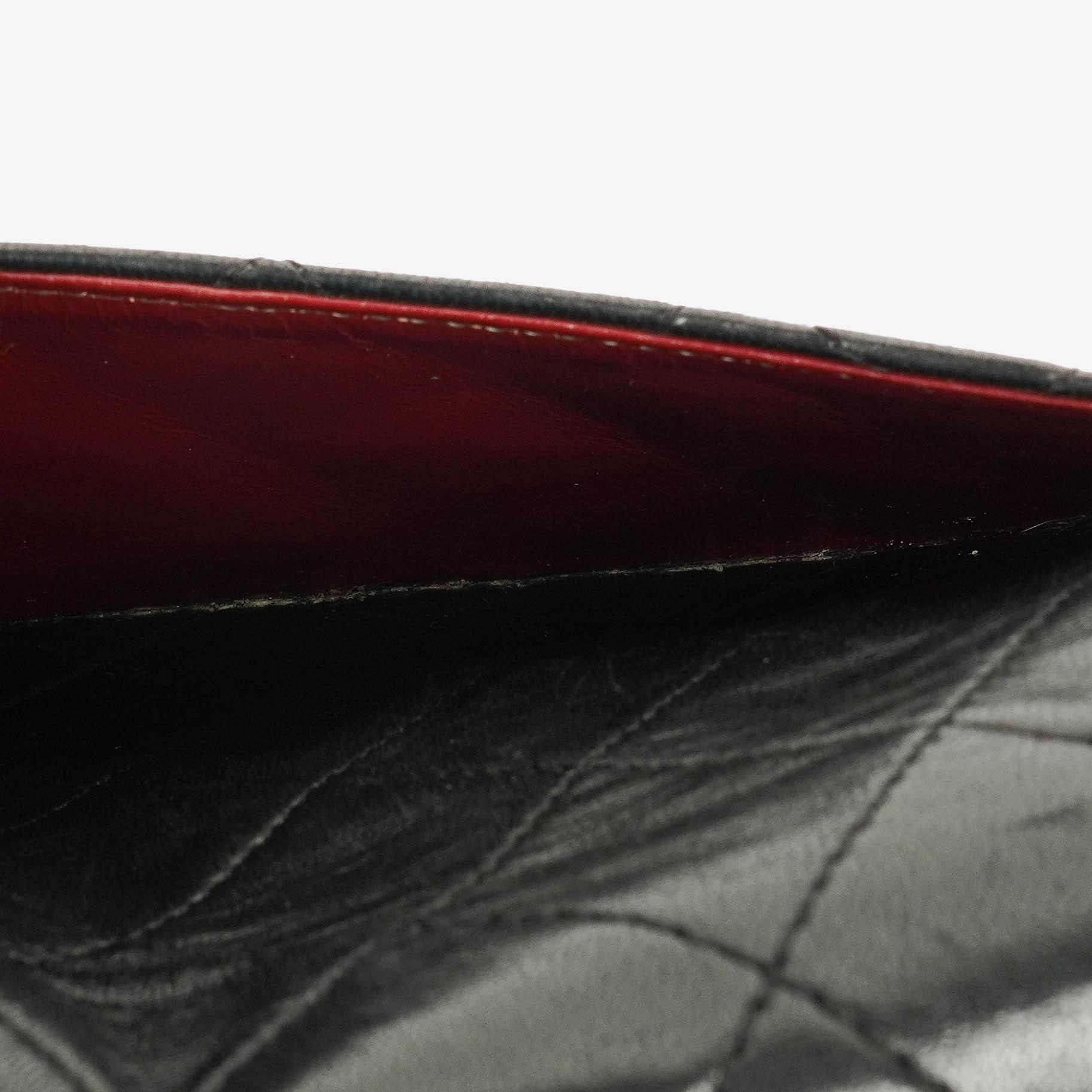 Chanel Vollklappentasche aus schwarzem gestepptem Leder mit 24K vergoldeten Beschlägen