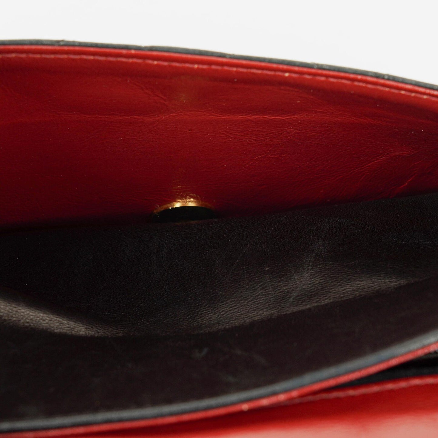 Chanel Vollklappentasche aus schwarzem gestepptem Leder mit 24K vergoldeten Beschlägen
