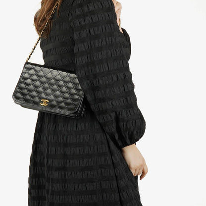 Chanel Classic Full Flap Tasche aus schwarzem Steppleder mit 24K vergoldeten Beschlägen