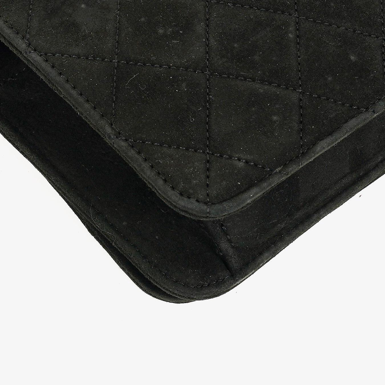 Chanel Classic Full Flap Tasche aus schwarzem gestepptem Wildleder