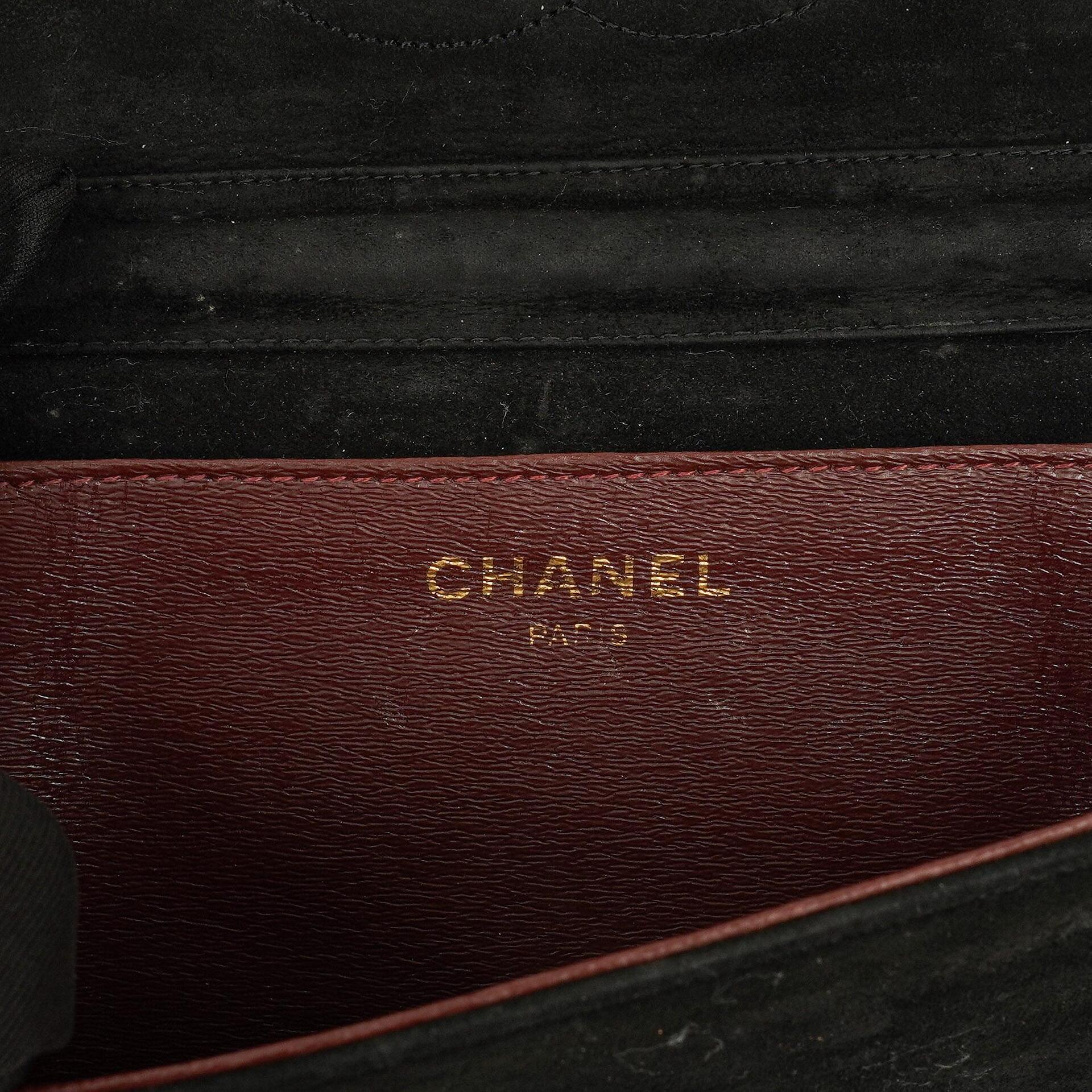 Chanel Classic Full Flap Tasche aus schwarzem gestepptem Wildleder