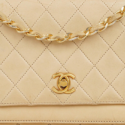 Chanel Classic Halbmond Double Flap Tasche aus beigem gestepptem Lammleder mit 24K vergoldeten Beschlägen