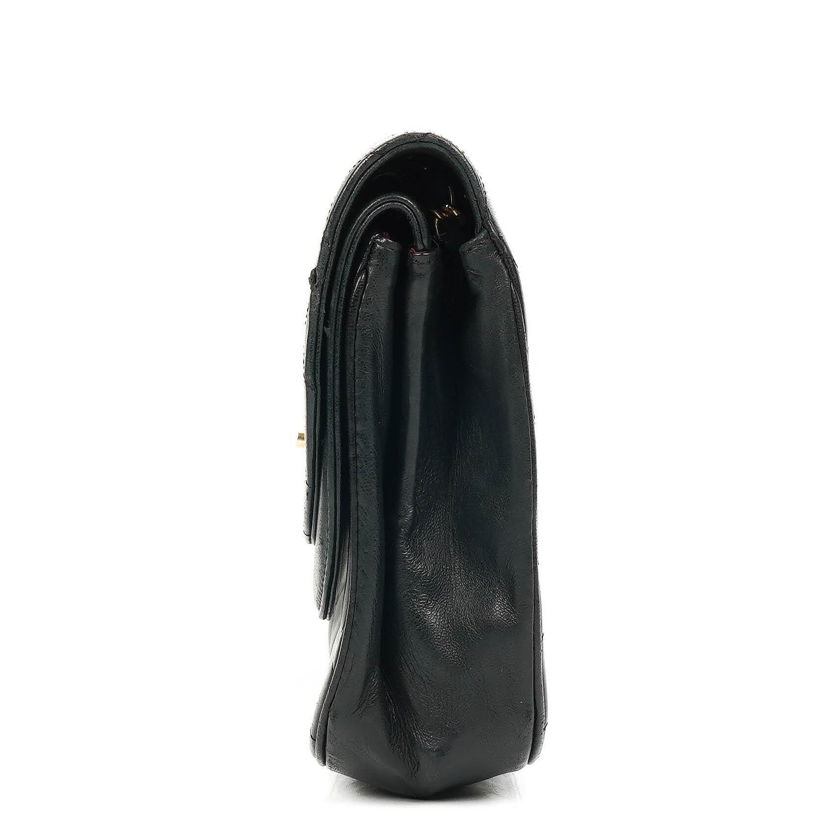 Chanel Classic Half Moon Double Flap Tasche aus schwarzem gestepptem Lammleder mit 24K vergoldeter Hardware