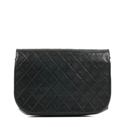 Chanel Classic Half Moon Double Flap Tasche aus schwarzem gestepptem Lammleder mit 24K vergoldeter Hardware