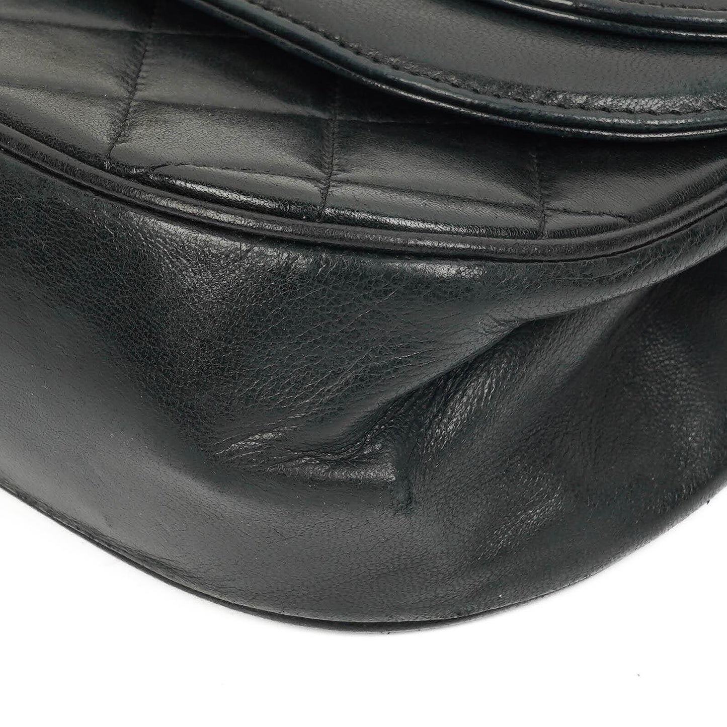 Chanel Classic Half Moon Double Flap Tasche aus schwarzem gestepptem Lammleder mit 24K vergoldeter Hardware