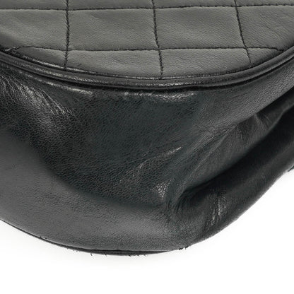 Chanel Classic Half Moon Double Flap Tasche aus schwarzem gestepptem Lammleder mit 24K vergoldeter Hardware