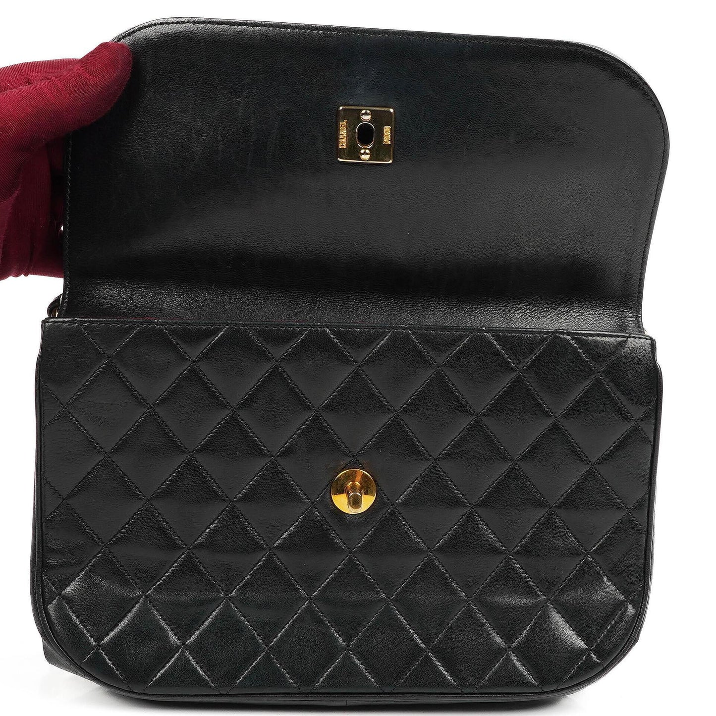 Chanel Classic Half Moon Double Flap Tasche aus schwarzem gestepptem Lammleder mit 24K vergoldeter Hardware