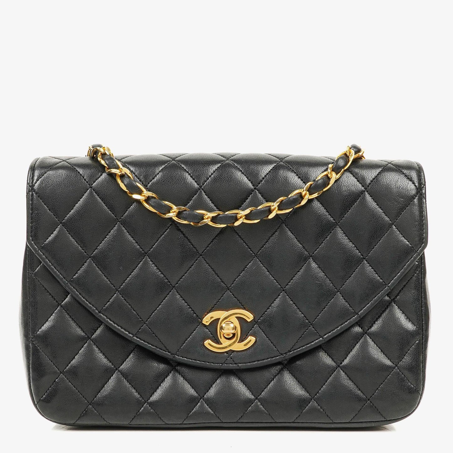 Chanel Classic Half Moon Single Flap Bag aus schwarzem gestepptem Lammleder mit 24K vergoldeten Beschlägen