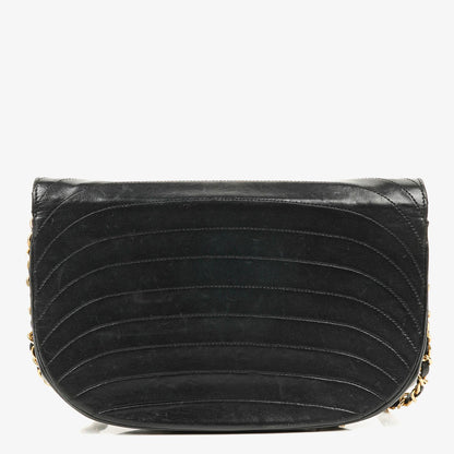 Chanel Classic Half Moon Flap Bag aus schwarzem Lammleder mit 24K vergoldeten Beschlägen