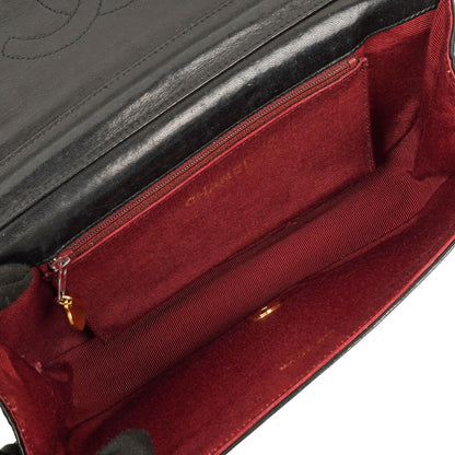 Chanel Classic Half Moon Klappentasche aus schwarzem Lammleder mit 24K vergoldeter Hardware