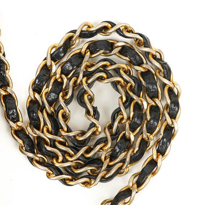 Chanel Classic Half Moon Klappentasche aus schwarzem Lammleder mit 24K vergoldeter Hardware