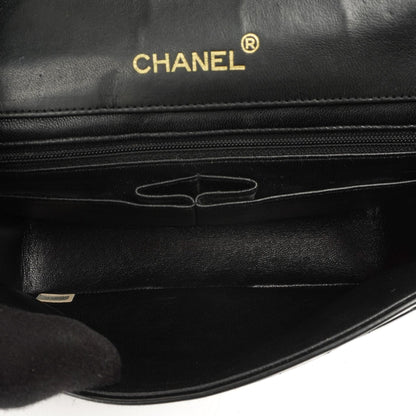 Chanel Klassische Maxi Logo Vollklappen Tasche Schwarze Gequiltete Lackleder Mit 24K Goldbeschichtetem Zubehör