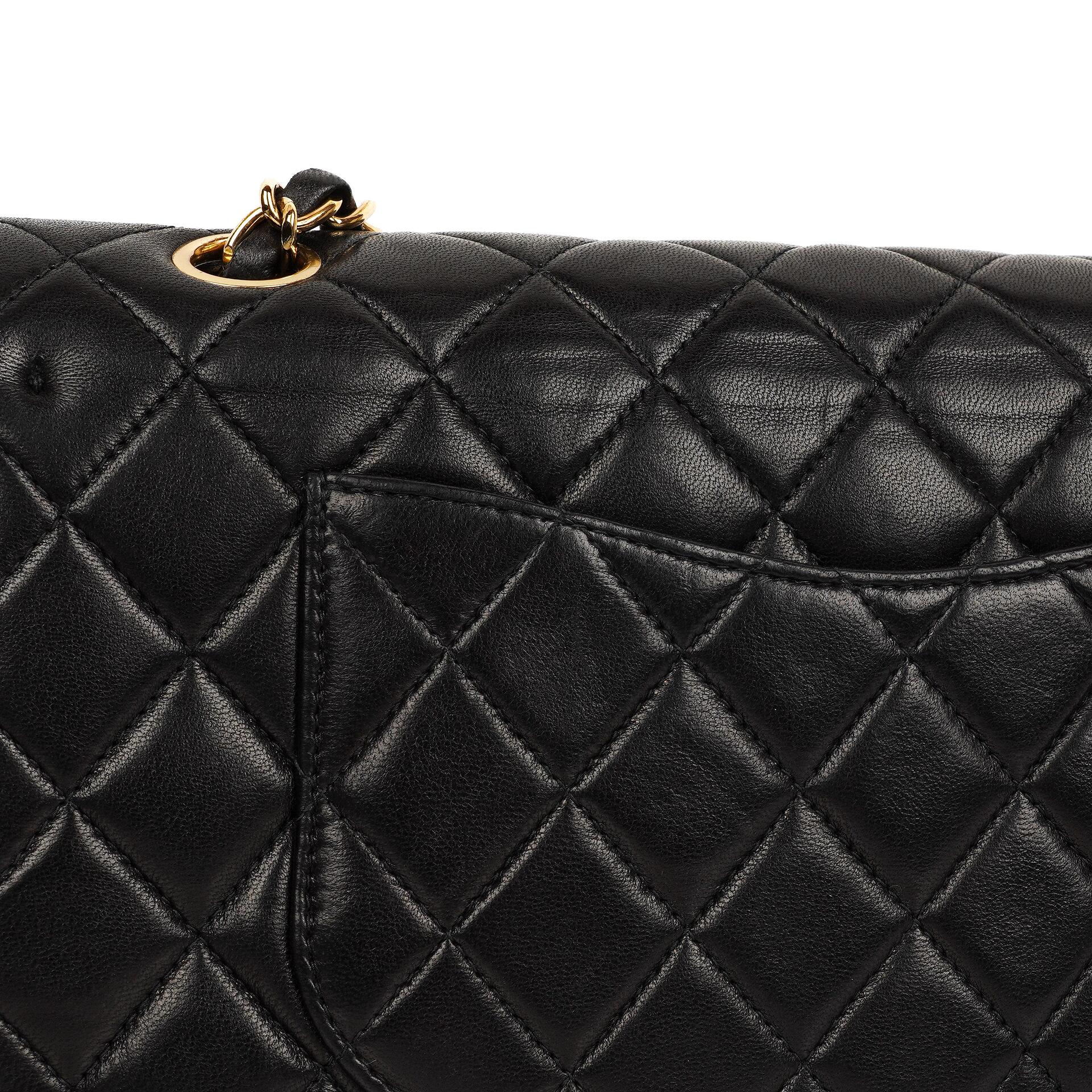 Chanel Classic Medium Double Flap Bag Schwarzes Gequiltetes Lammleder 24K Goldbeschläge