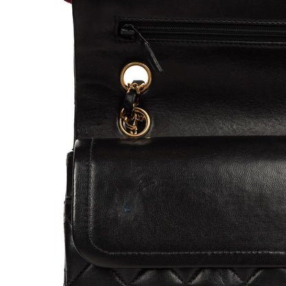 Chanel Classic Medium Double Flap Bag Schwarzes Gequiltetes Lammleder 24K Goldbeschläge