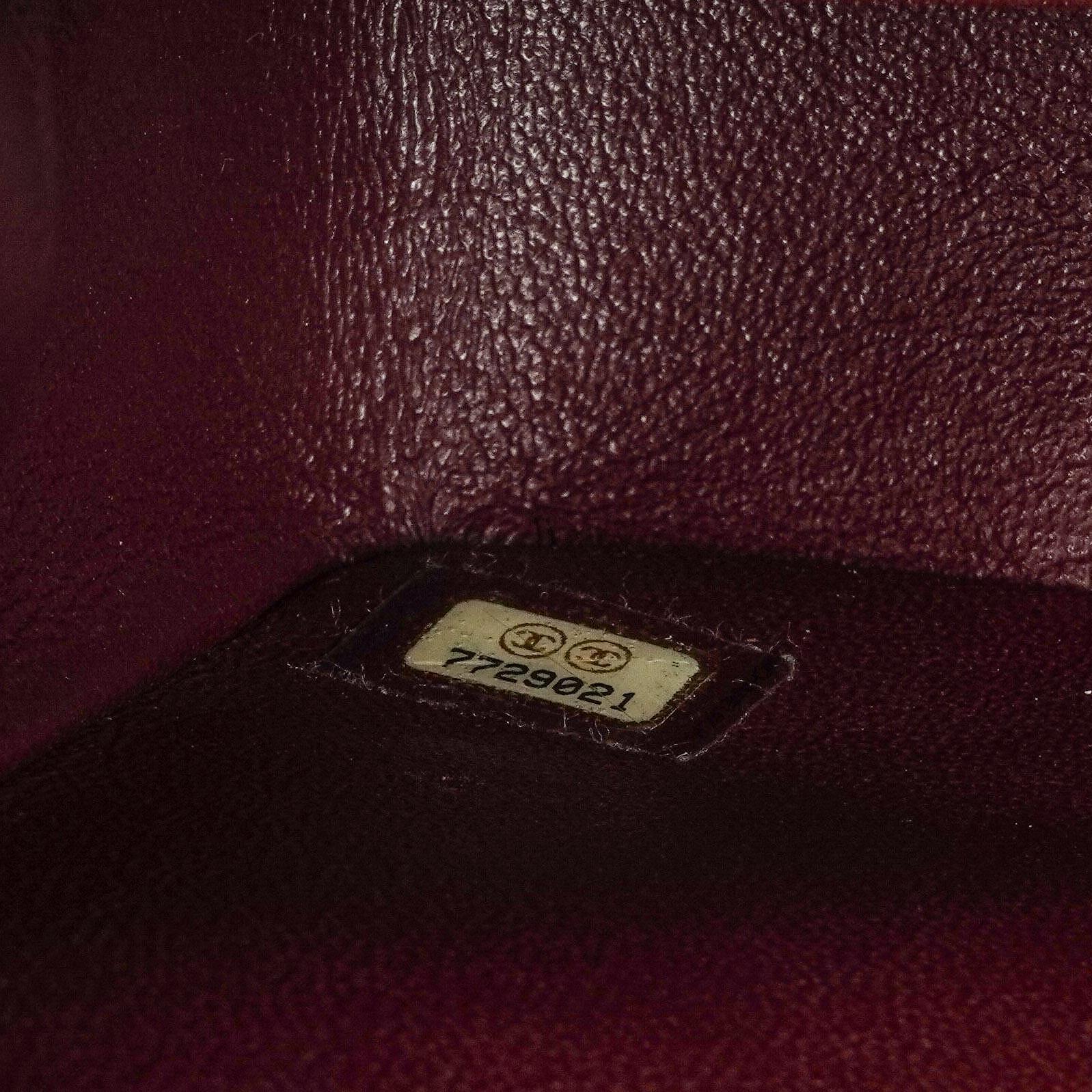 Chanel Classic Medium Double Flap Bag Schwarzes Gequiltetes Lammleder 24K Goldbeschläge