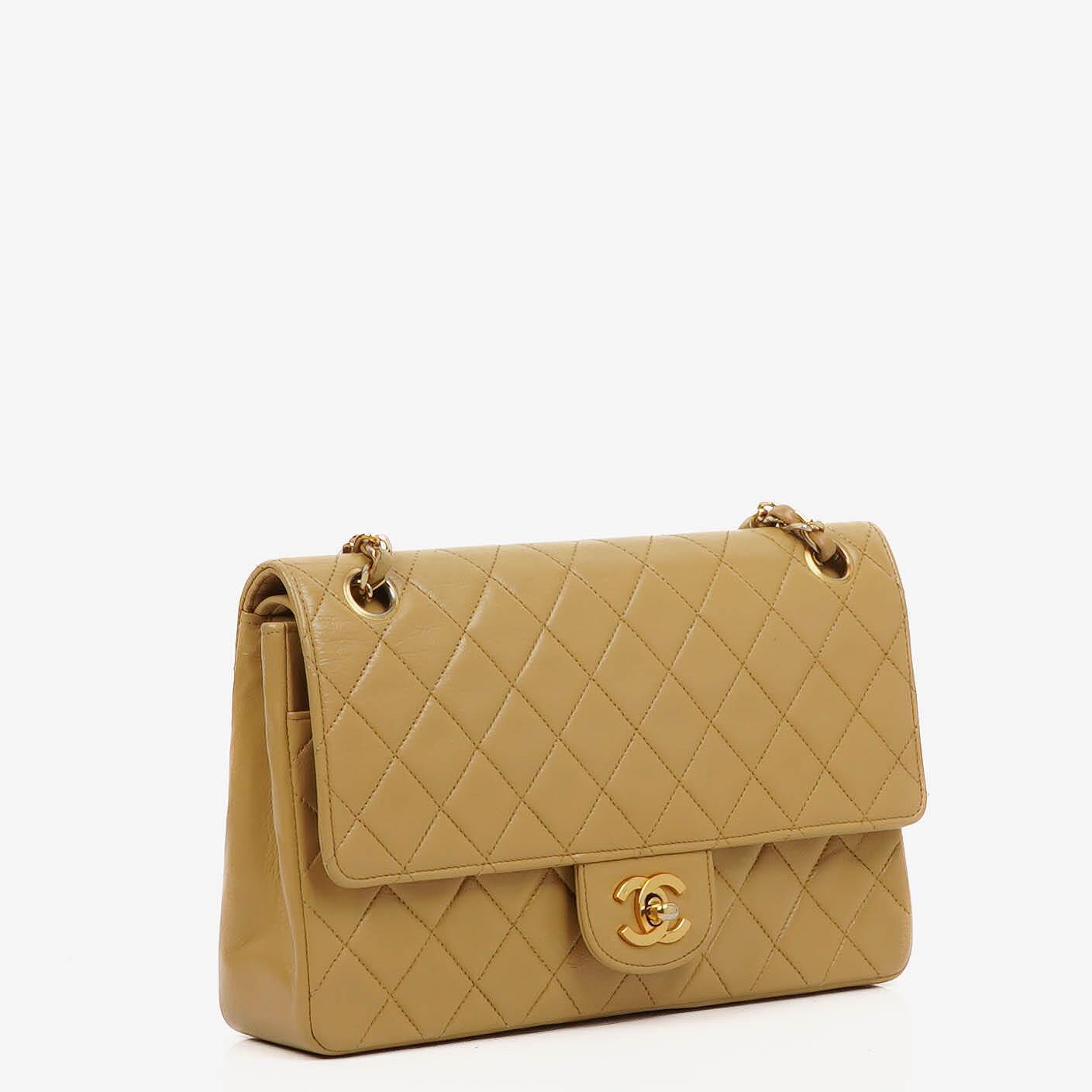 Chanel Classic Medium Double Flap Bag Gequiltetes Lammleder Beige mit 24K Vergoldeter Hardware