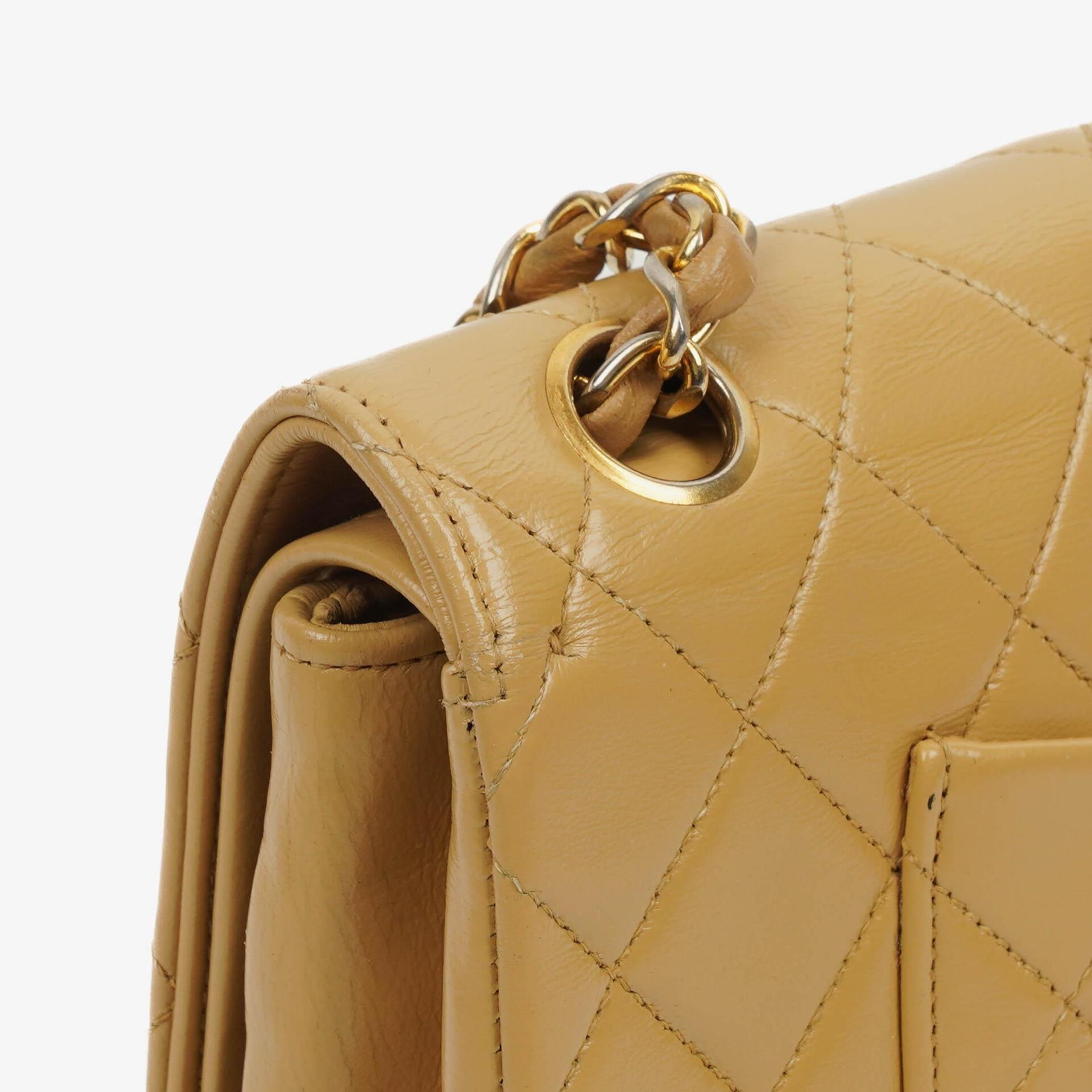 Chanel Classic Medium Double Flap Bag Gequiltetes Lammleder Beige mit 24K Vergoldeter Hardware
