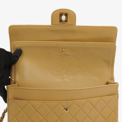 Chanel Classic Medium Double Flap Bag Gequiltetes Lammleder Beige mit 24K Vergoldeter Hardware