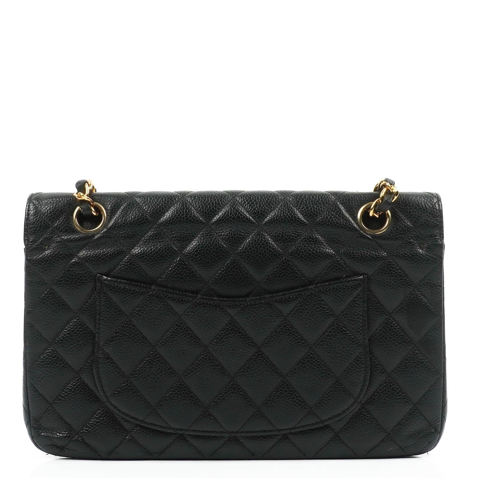 Chanel Classic Medium Double Flap Tasche aus schwarzem gestepptem Caviar-Leder mit 24K vergoldeter Hardware