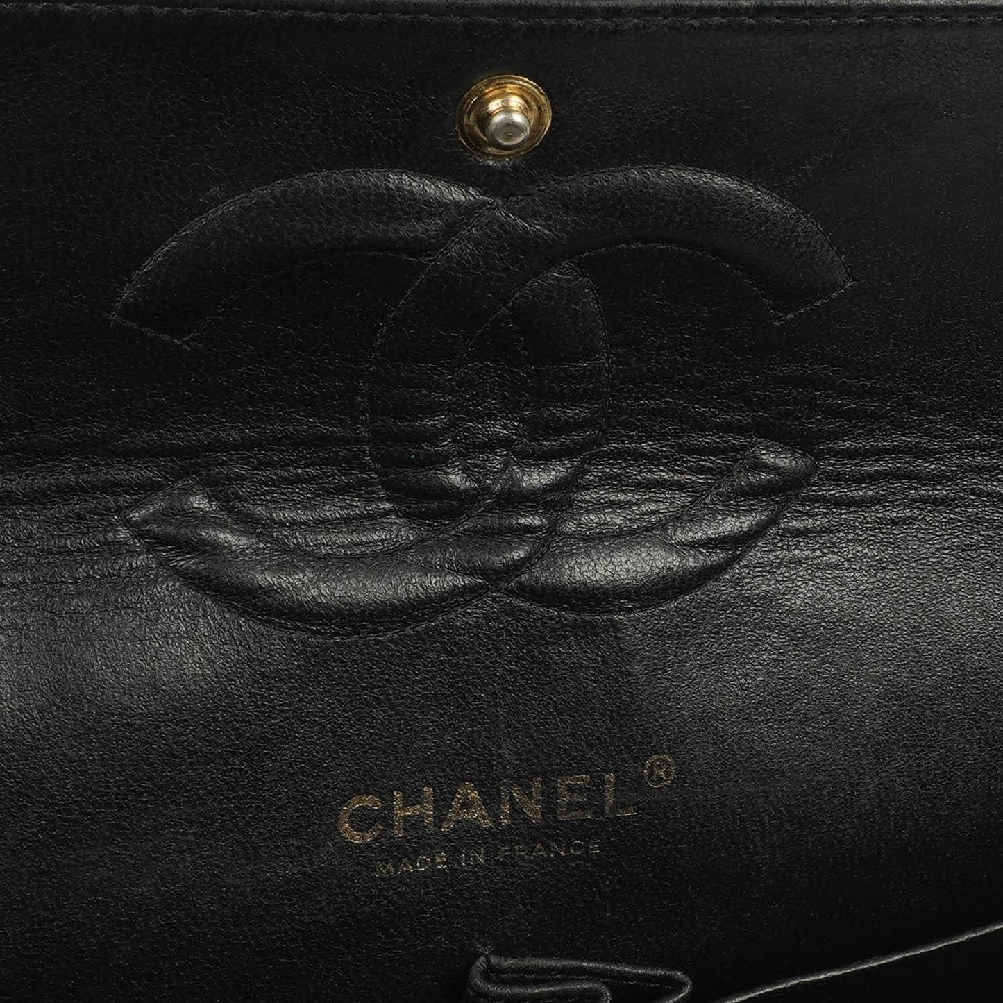 Chanel Classic Medium Double Flap Tasche aus schwarzem gestepptem Caviar-Leder mit 24K vergoldeter Hardware