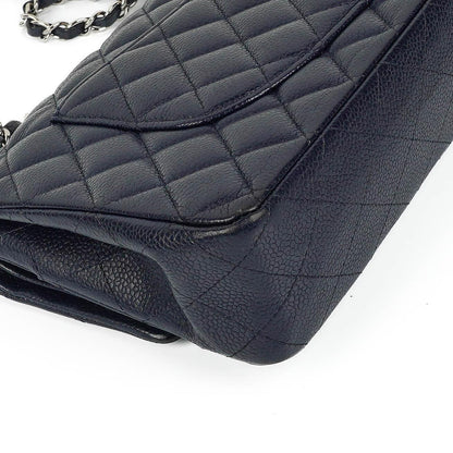 Chanel Klassische Medium Double Flap Tasche in Marineblau Gepolstertes Kaviarleder und Silberfarbene Beschläge