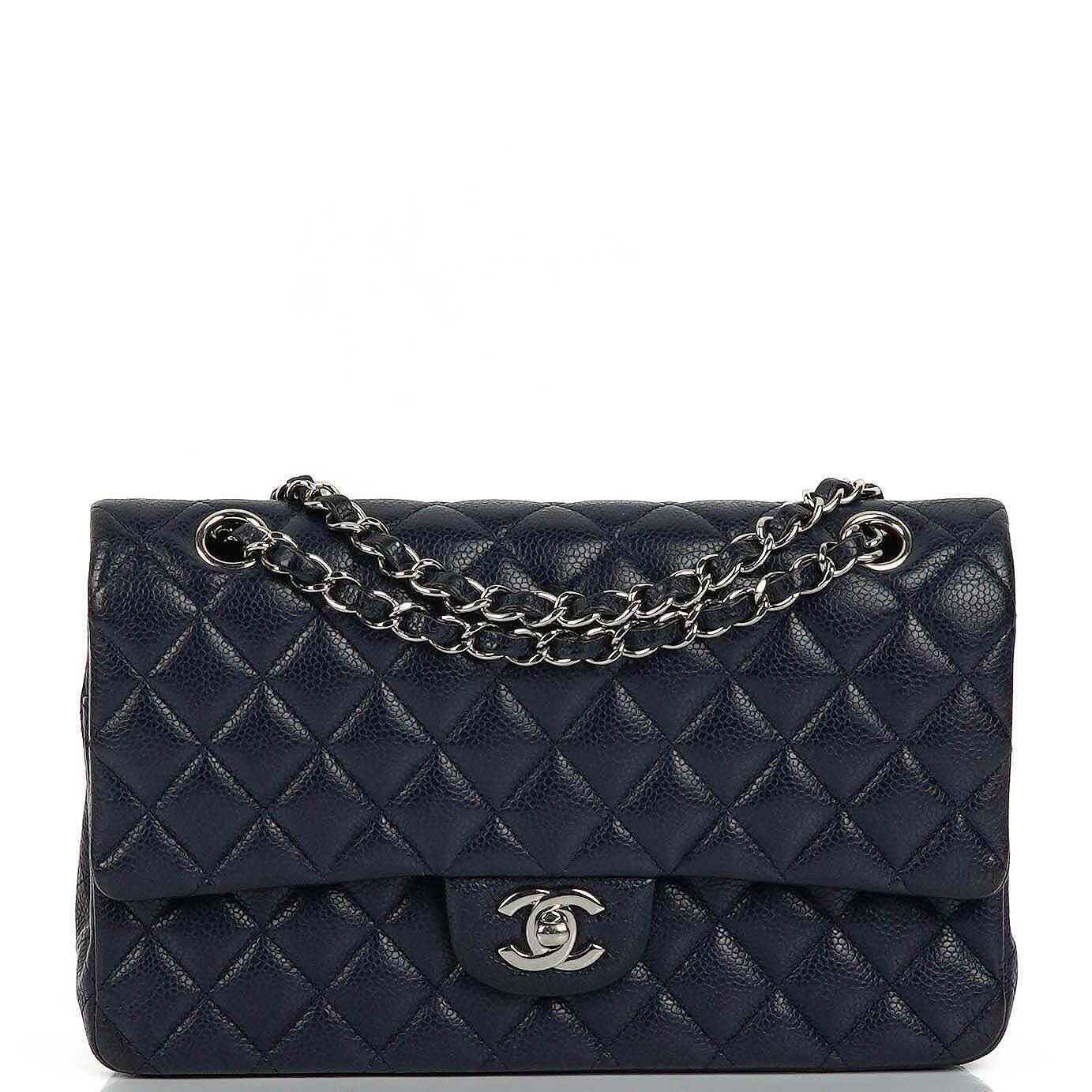 Chanel Klassische Medium Double Flap Tasche in Marineblau Gepolstertes Kaviarleder und Silberfarbene Beschläge