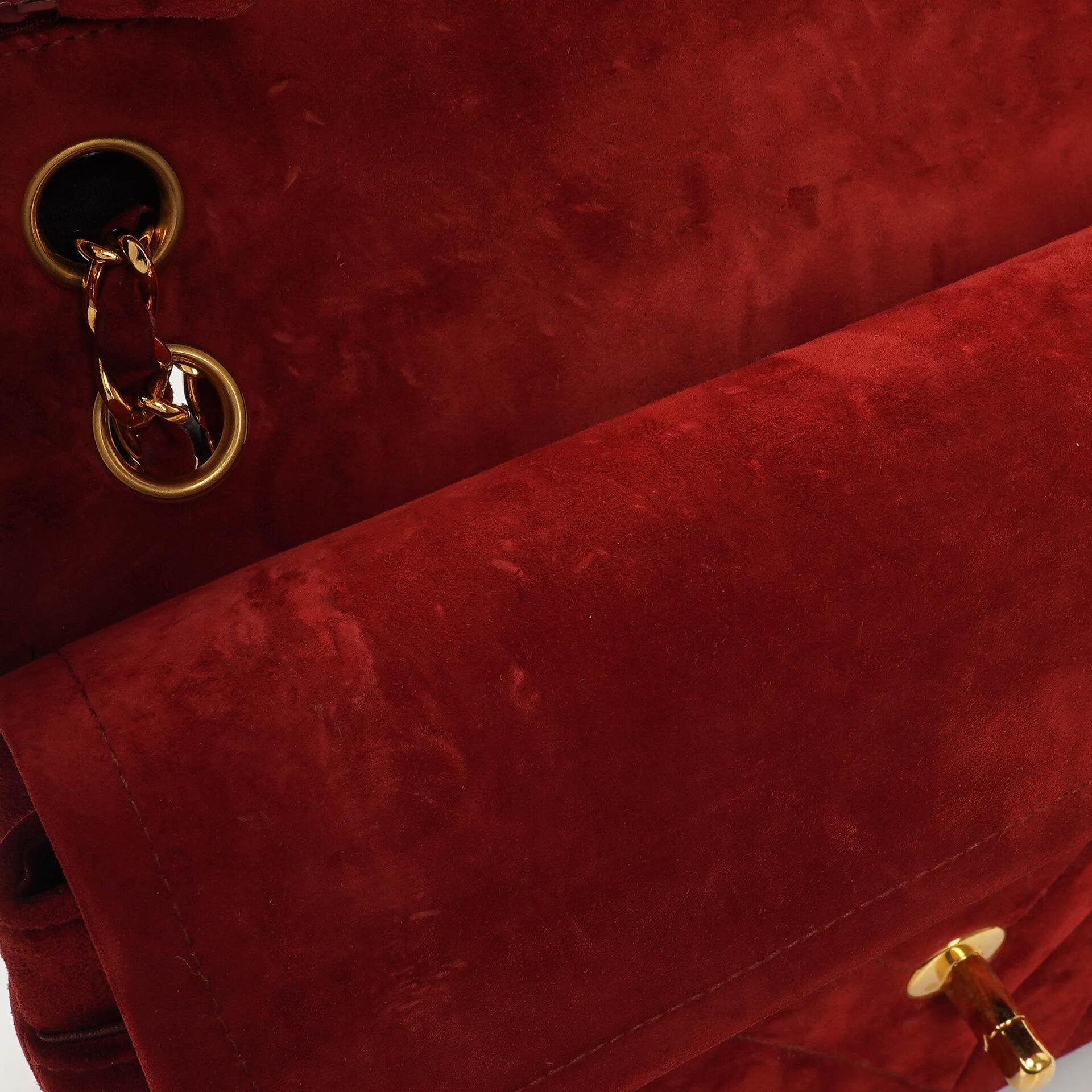 Chanel Classic Medium Double Flap Bag in Rot Gequiltetes Wildleder und 24K Goldbeschläge