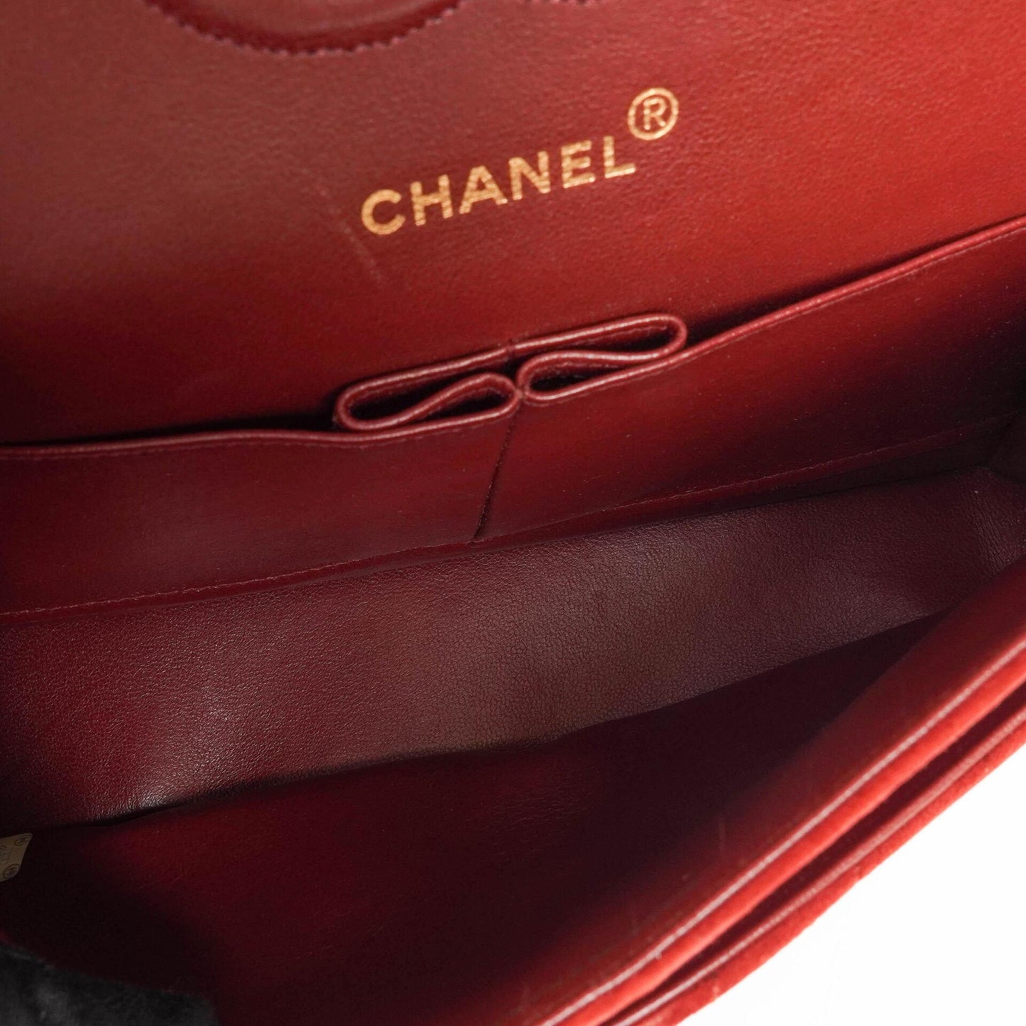 Chanel Classic Medium Double Flap Bag in Rot Gequiltetes Wildleder und 24K Goldbeschläge