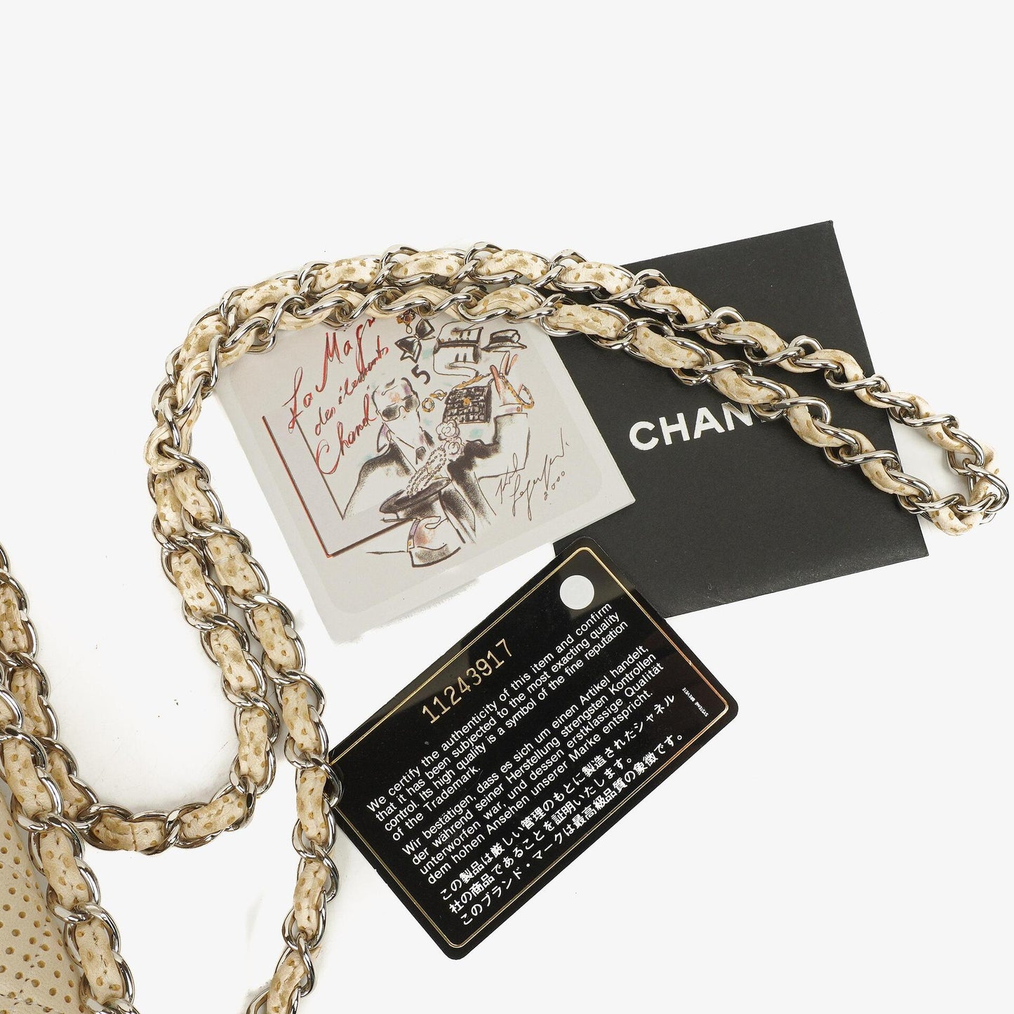Chanel Classic Medium Doppelklappentasche aus perforiertem gestepptem Lammleder