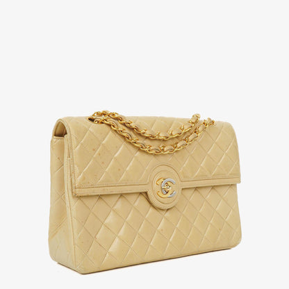 Chanel Classic Medium Single Flap Bag aus beigem gestepptem Leder mit gold- und silberfarbener Kombi-Hardware