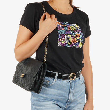 Chanel Klassische Mittlere Einzelklappen Tasche Schwarze Gequiltete Lammleder 24K Goldbeschichtetes Zubehör