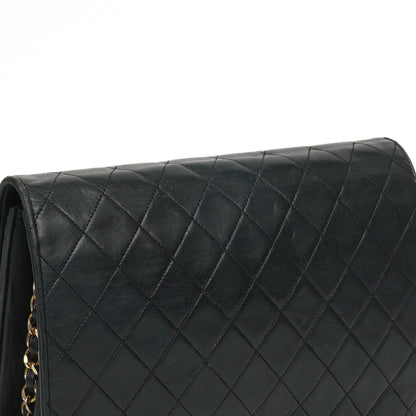 Chanel Klassische Mittlere Einzelklappen Tasche Schwarze Gequiltete Lammleder 24K Goldbeschichtetes Zubehör
