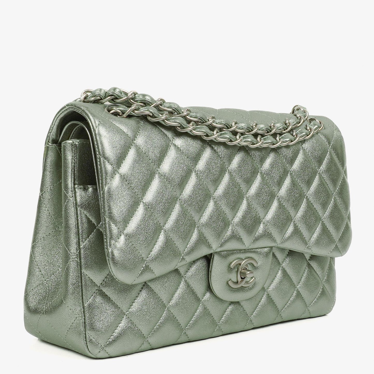 Chanel Classic Jumbo Double Flap Tasche aus metallic-grünem gestepptem Lammleder