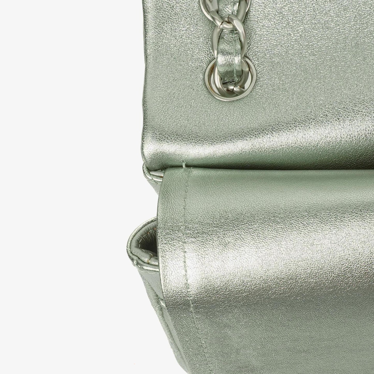 Chanel Classic Jumbo Double Flap Tasche aus metallic-grünem gestepptem Lammleder