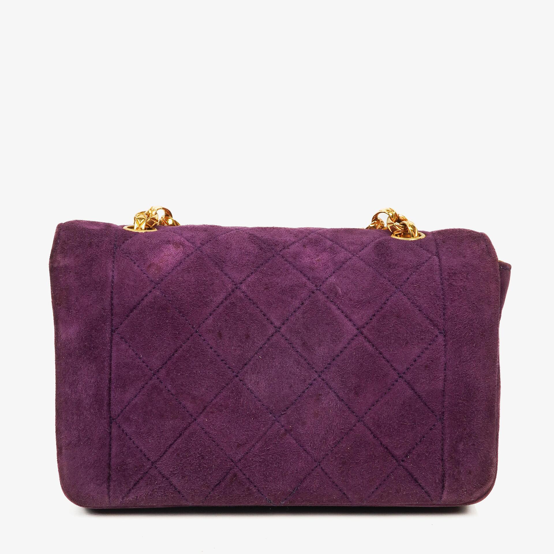 Chanel Classic Mini Diana Flap Tasche aus lila Wildleder mit 24K vergoldeten Beschlägen
