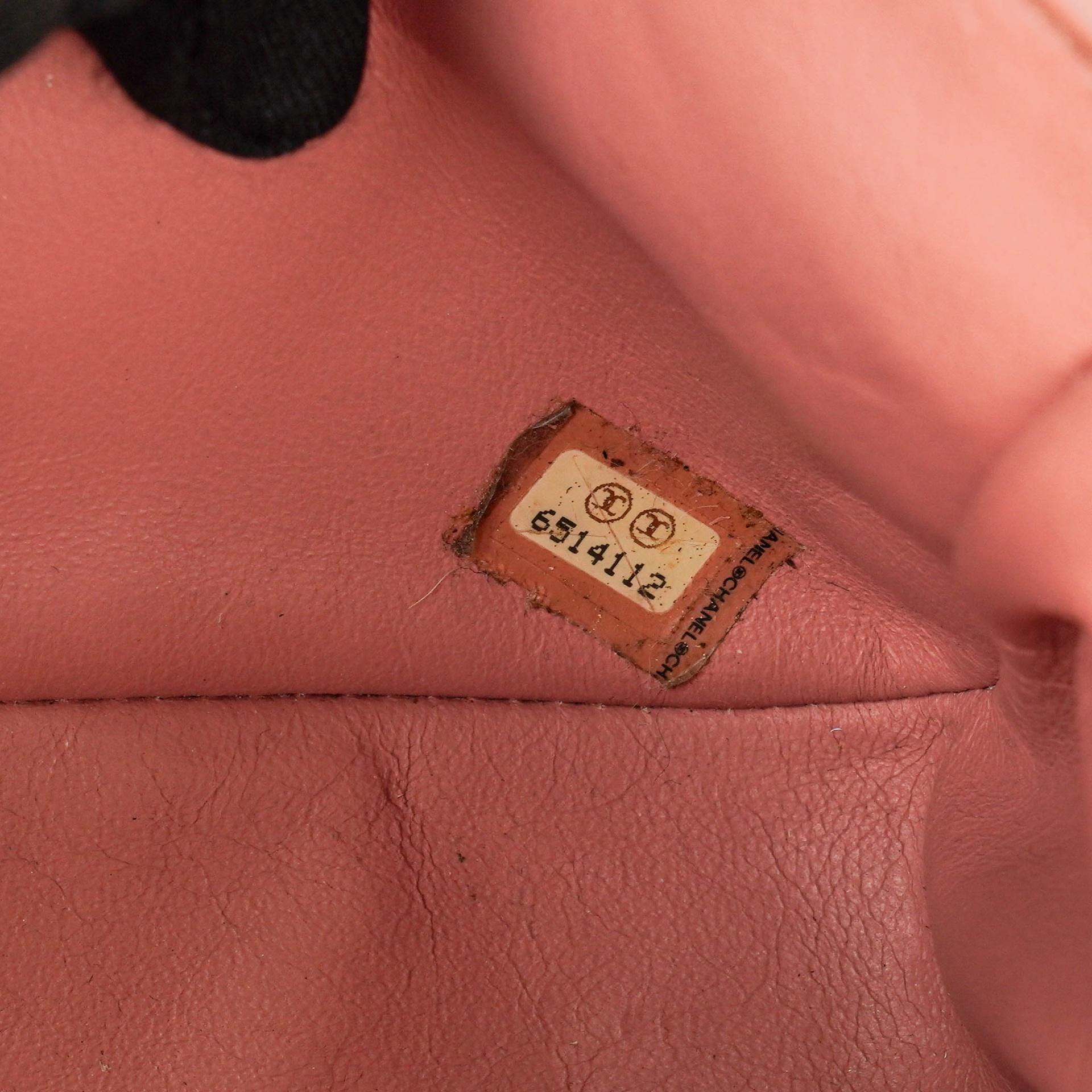 Chanel Classic Mini rechteckige Single Flap Tasche aus orangefarbenem Lackleder