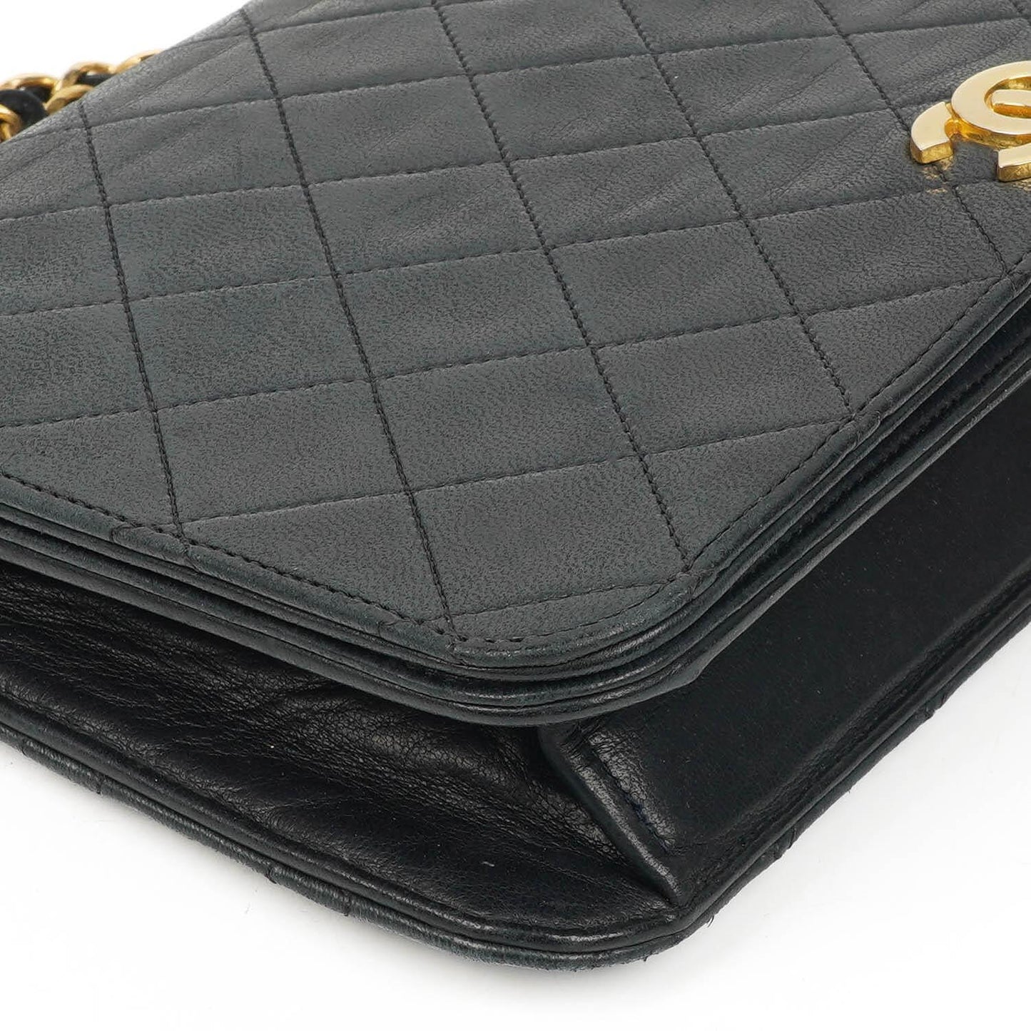 Chanel Classic Full Flap Bag, Marineblau gestepptes Lammleder, Goldfarbene Hardware
