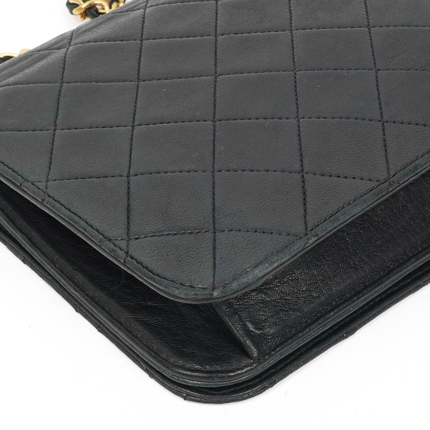 Chanel Classic Full Flap Bag, Marineblau gestepptes Lammleder, Goldfarbene Hardware