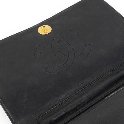 Chanel Classic Full Flap Bag, Marineblau gestepptes Lammleder, Goldfarbene Hardware