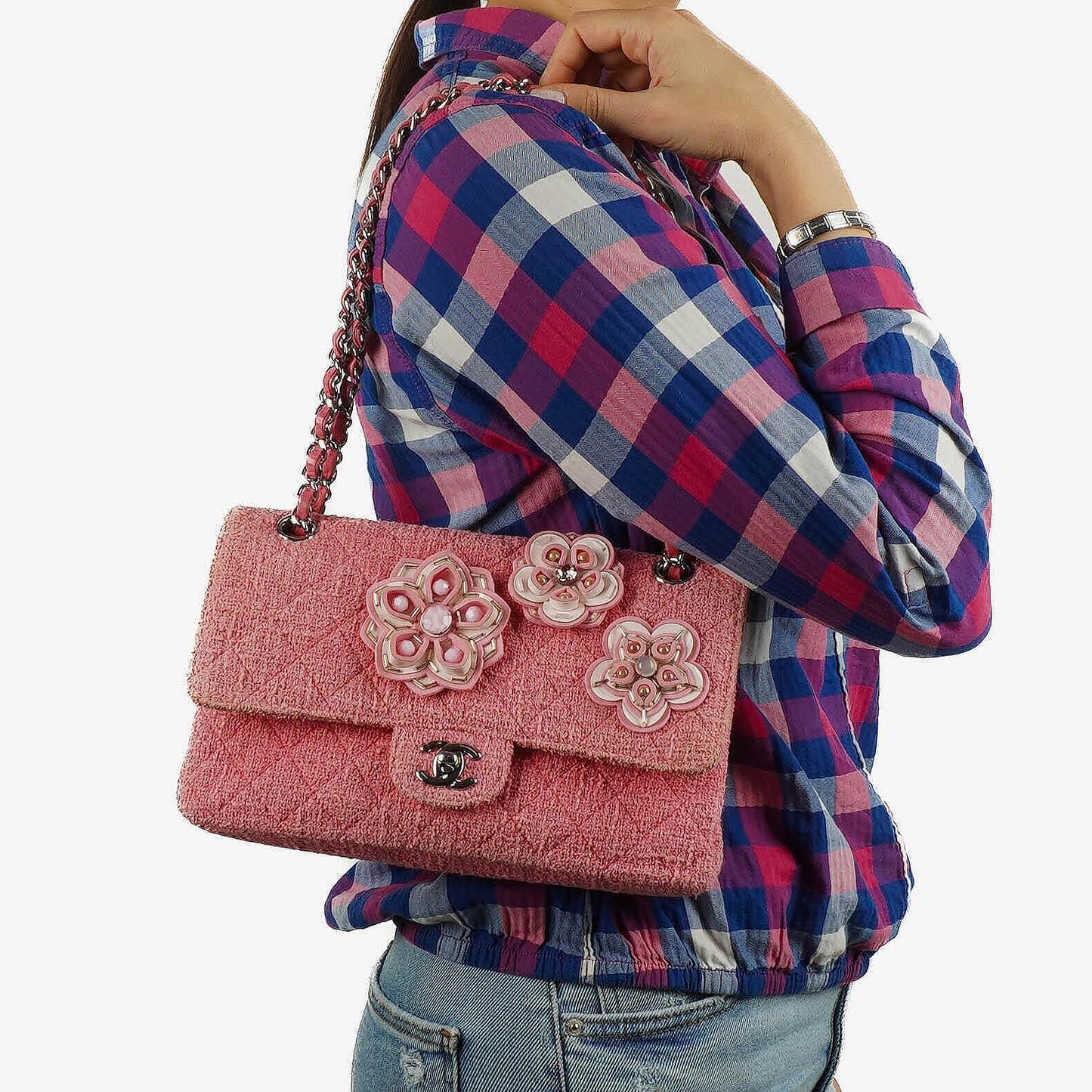 Chanel Classic Medium Double Flap Tasche aus rosa Tweed mit Kristallperlen-Blumenverzierung, Steppung und silberner Hardware