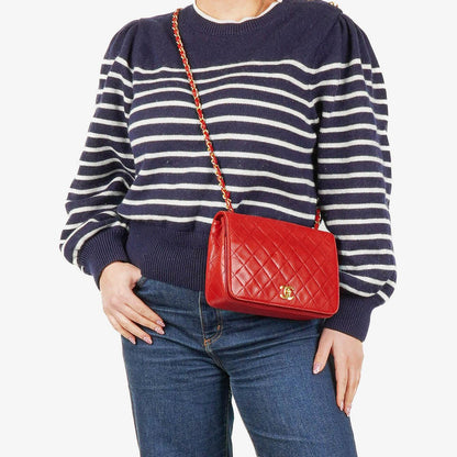 Chanel Classic Full Flap Tasche aus gestepptem Lammleder mit 24K vergoldeten Beschlägen