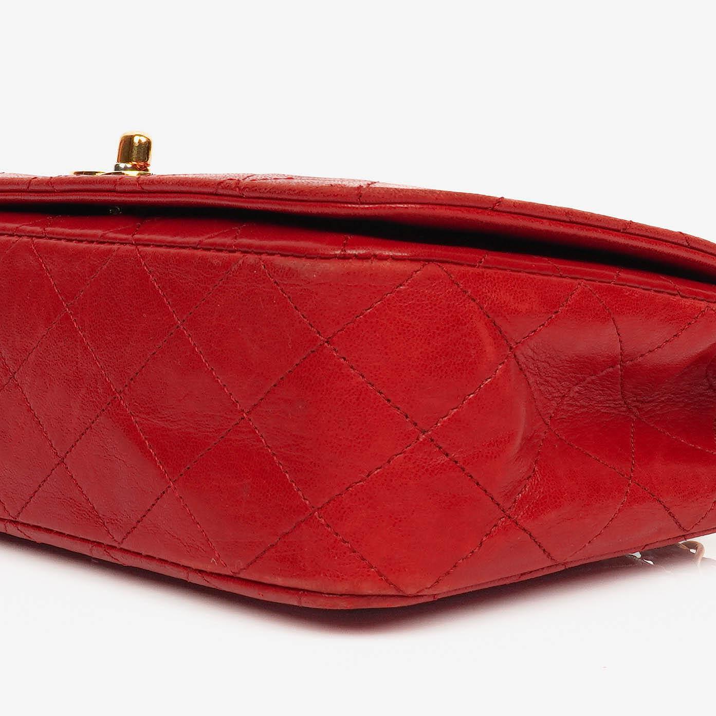 Chanel Classic Full Flap Tasche aus gestepptem Lammleder mit 24K vergoldeten Beschlägen