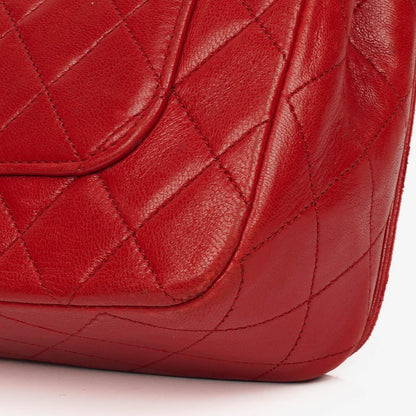 Chanel Classic Full Flap Tasche aus gestepptem Lammleder mit 24K vergoldeten Beschlägen