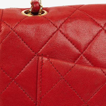 Chanel Classic Full Flap Tasche aus gestepptem Lammleder mit 24K vergoldeten Beschlägen